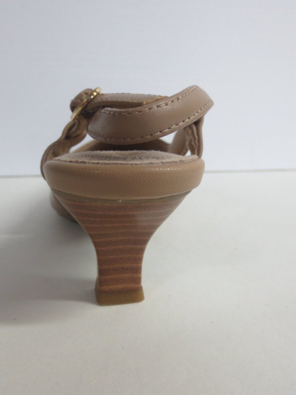 CLARKS WOMENS KEPLEY LANE SLINGBACK PUMP - WARM BEIGE - US 7.5M - Picture 4 of 6
